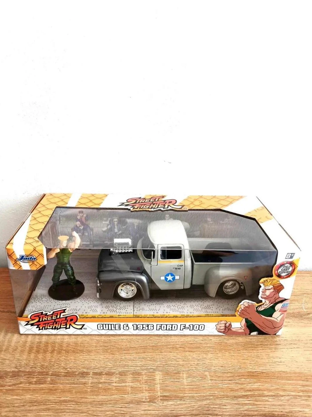 Jada Toys Street Fighter Guile 1956 Ford Pickup 1:24  11,5x30,5cm